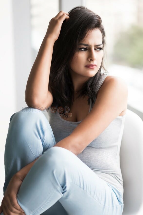 Actress Shraddha Srinath Photoshoot Pictures