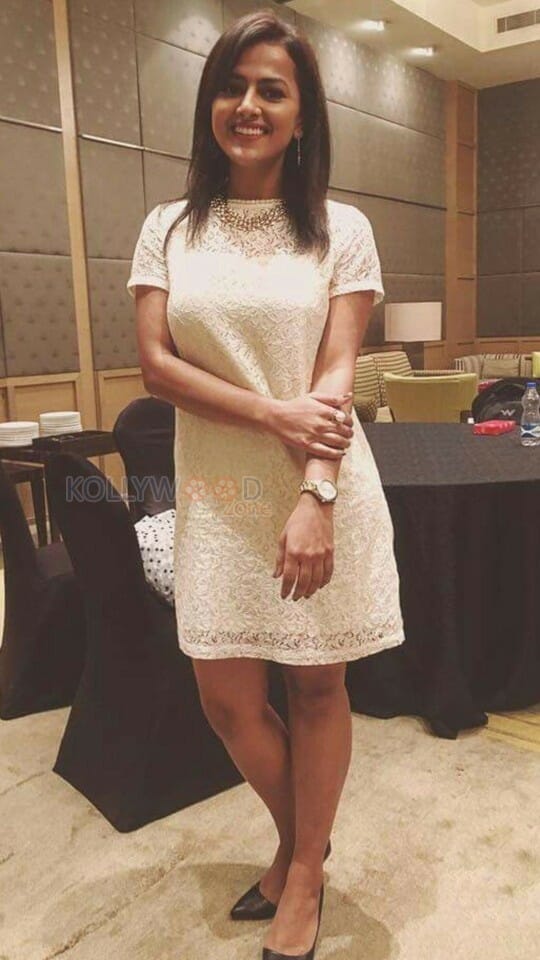 Actress Shraddha Srinath Unseen Photos