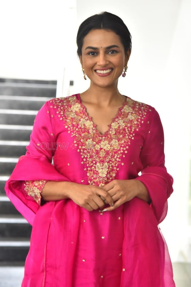 Actress Shraddha Srinath at Daaku Maharaj Movie Success Celebration Event Photos 02