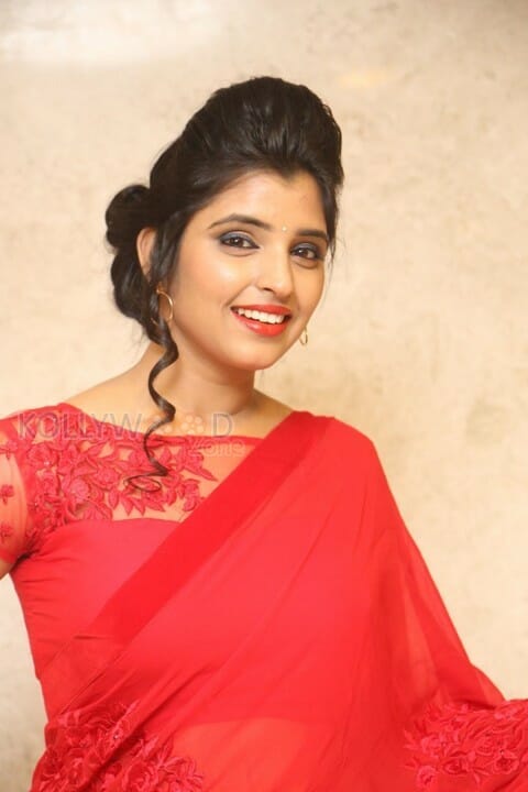 Actress Shyamala Red Saree Pictures