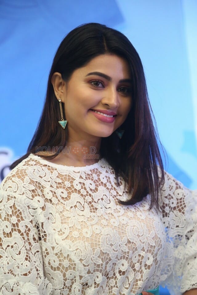 Actress Sneha Launches Comfort Pure Fabric Conditioner Photos