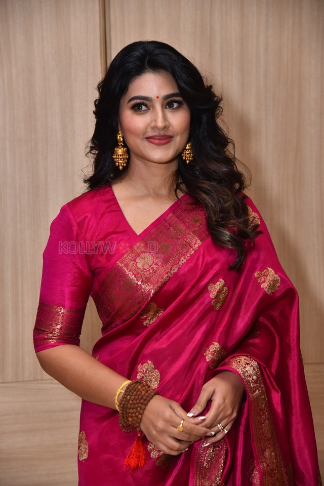 Actress Sneha at The GOAT Movie Pre release Event Pictures 24