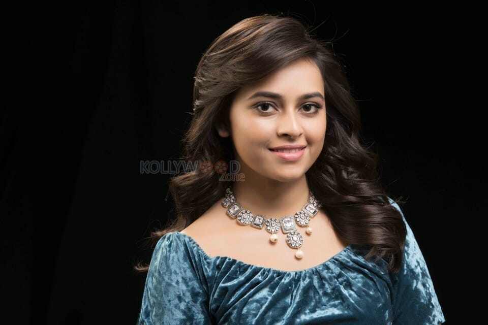 Actress Sri Divya New Pictures