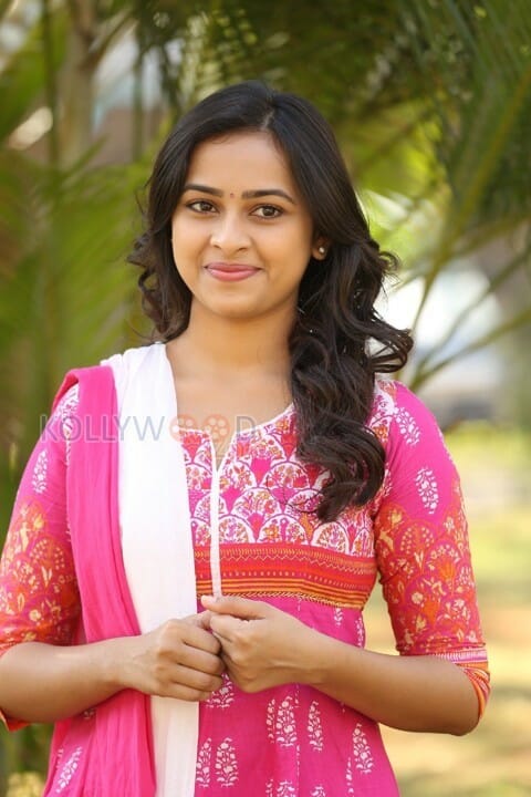 Actress Sri Divya Photos