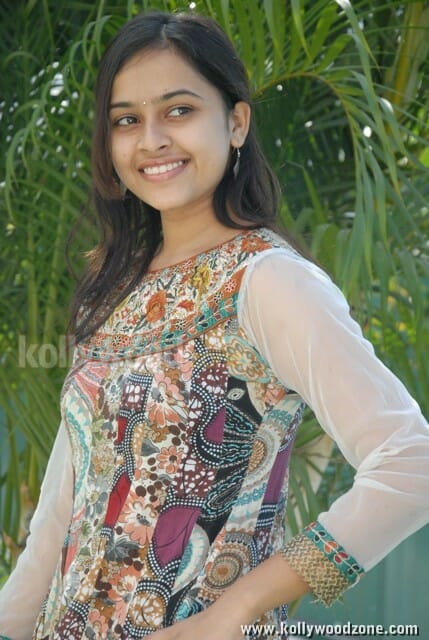 Actress Sri Divya Pics