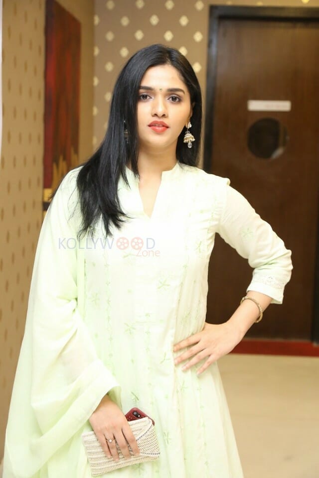 Actress Sunaina At Kaasi Pre release Event Photos