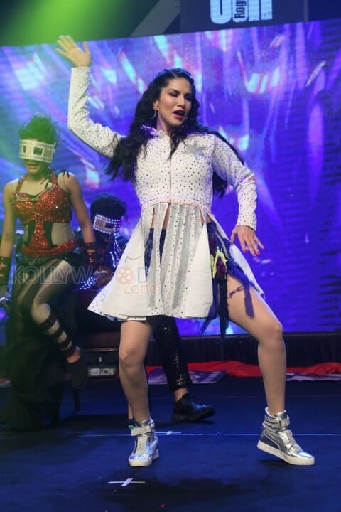 Actress Sunny Leone Dance Pics