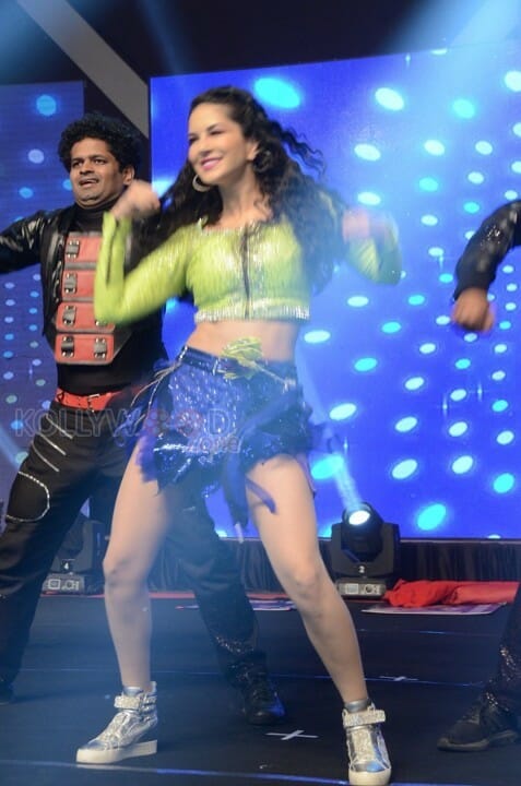 Actress Sunny Leone Dance Pics