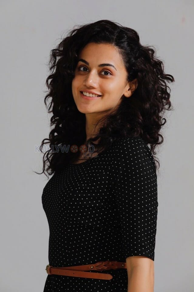 Actress Taapsee Pannu Latest Photo