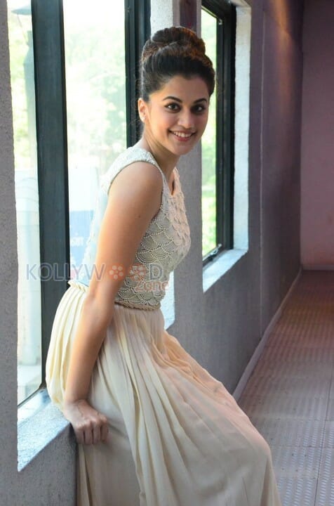 Actress Taapsee Pannu Latest Stills