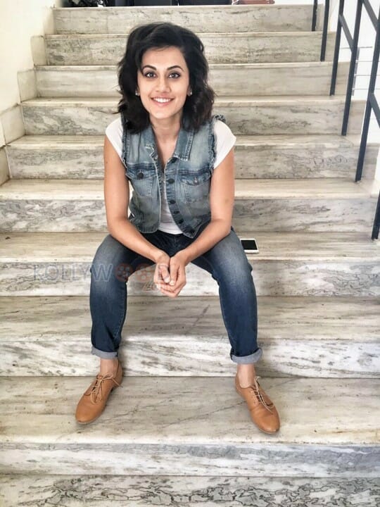 Actress Taapsee Pannu New Photos