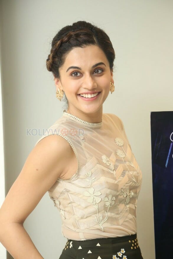 Actress Taapsee Pannu New Stills