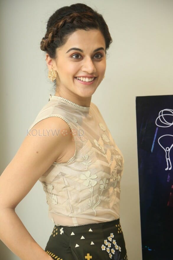 Actress Taapsee Pannu New Stills