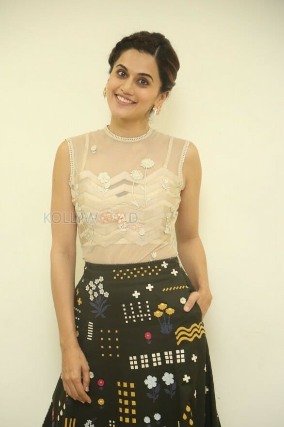 Actress Taapsee Pannu New Stills