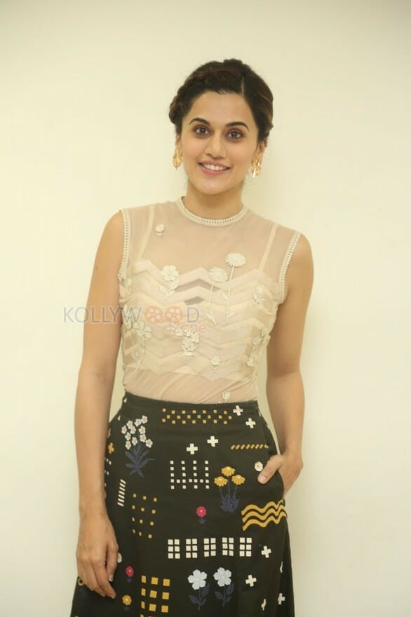 Actress Taapsee Pannu New Stills