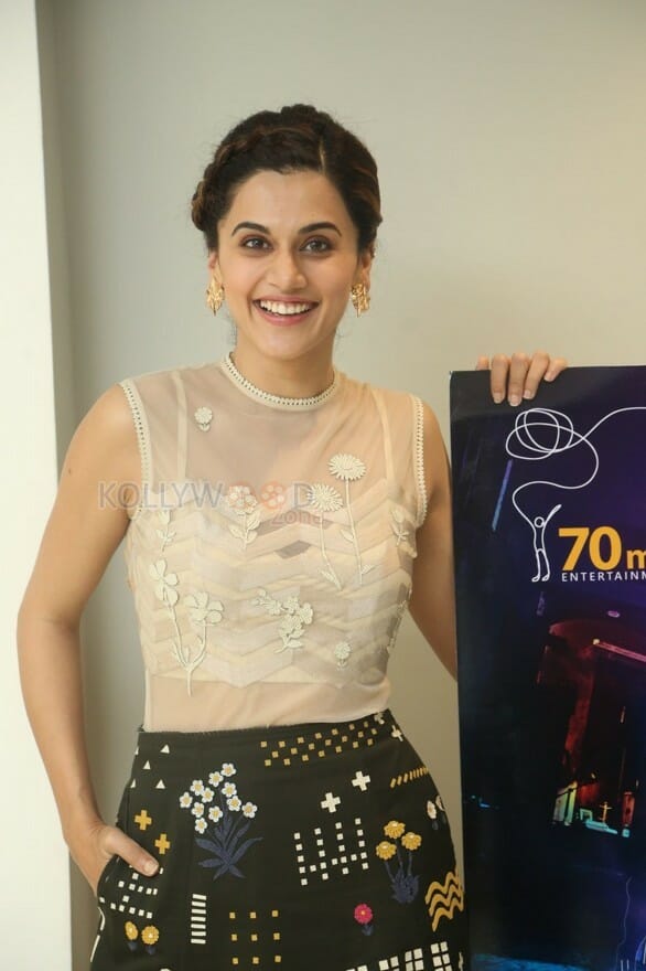 Actress Taapsee Pannu New Stills