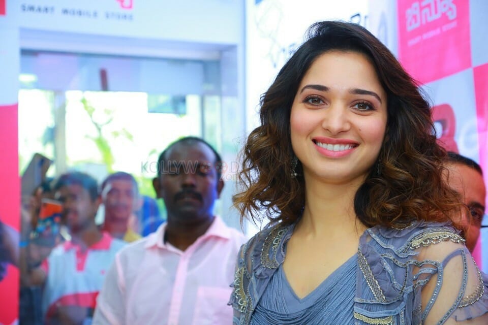 Actress Tamanna At The Launch Of B New Mobile Store At Karimnagar Photos