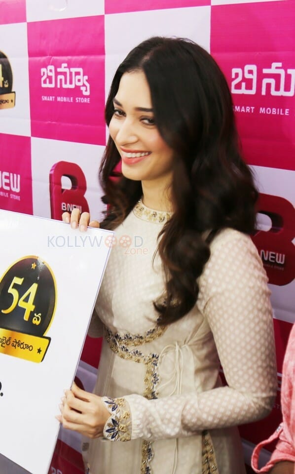 Actress Tamanna Launches B New Mobile Store At Srikakulam Photos