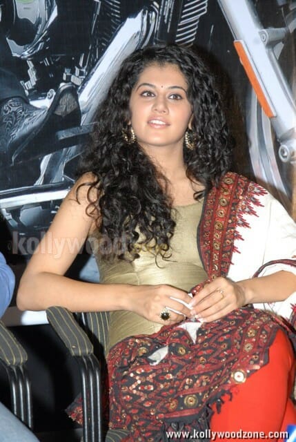 Actress Tapsee Cute Pictures