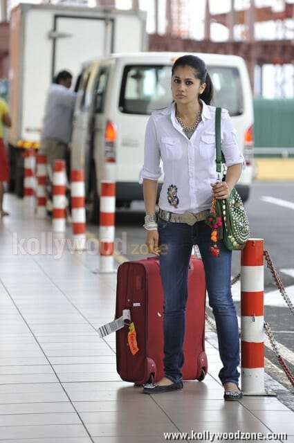 Actress Tapsee New Pictures