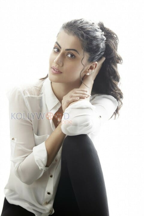 Actress Tapsee Pannu New Photoshoot Pictures