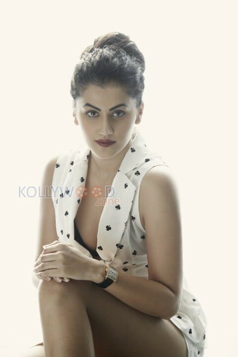 Actress Tapsee Pannu New Photoshoot Pictures