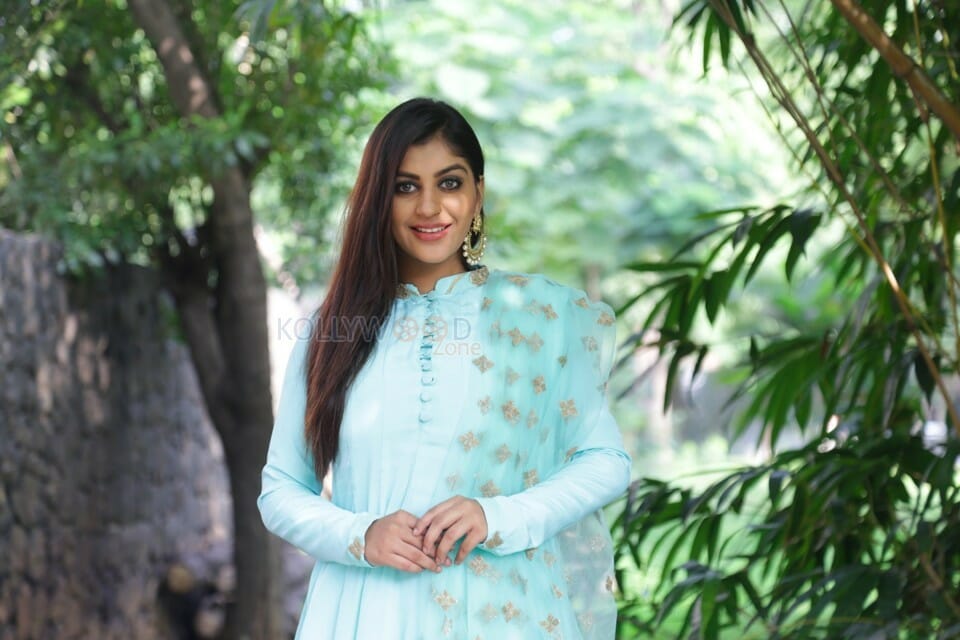 Actress Yashika Aannand At Bharathan Pictures Production No Pooja Photos