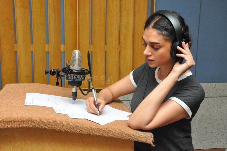 Aditi Rao Hydari Dubbing For Sammohanam Movie Photos