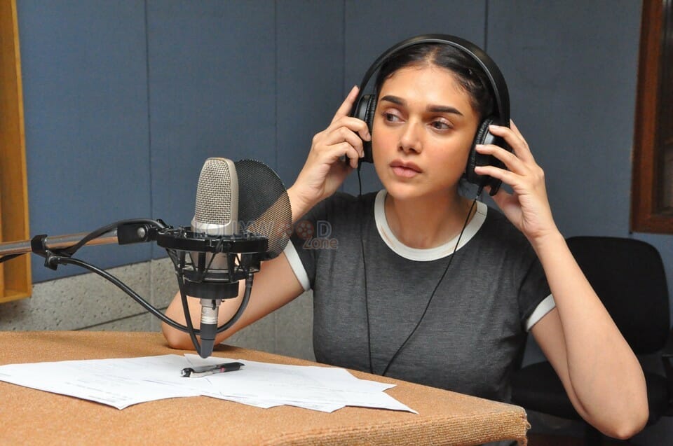 Aditi Rao Hydari Dubbing For Sammohanam Movie Photos