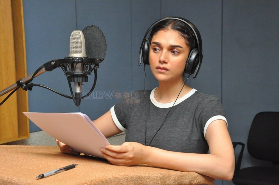 Aditi Rao Hydari Dubbing For Sammohanam Movie Photos