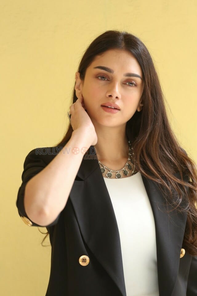 Aditi Rao Hydari Interview Photos