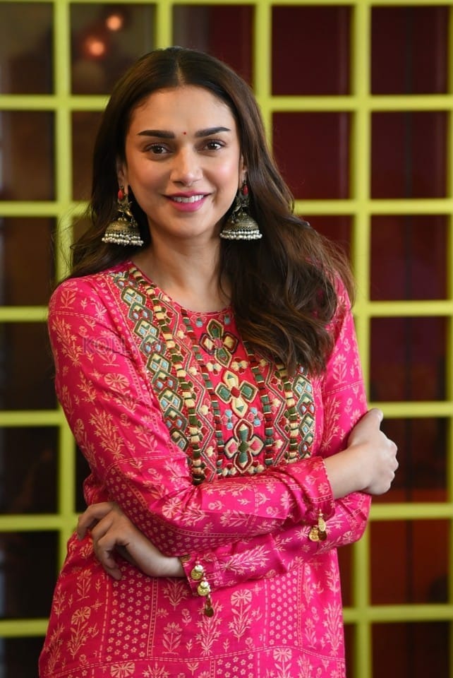 Aditi Rao Hydari at Maha Samudram Movie Interview Photos 03