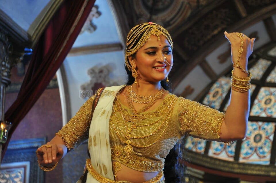 Akilandakodi Brahmandanayagan Movie Heroine Anushka Shetty Photos