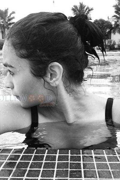 Alia Bhatt Hot Wet Swimsuit Bikini Photos