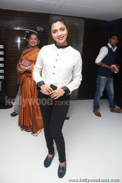 Amala Paul Chennai Express Movie Premier Show