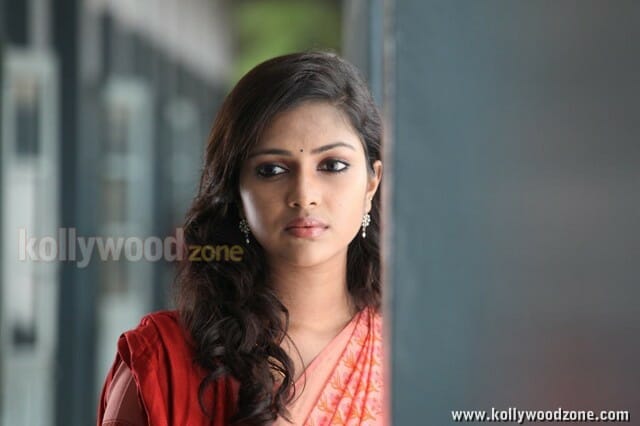 Amala Paul Deiva Thirumagan Movie Stills