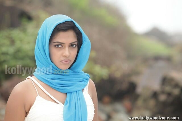 Amala Paul Nimirnthu Nil Stills