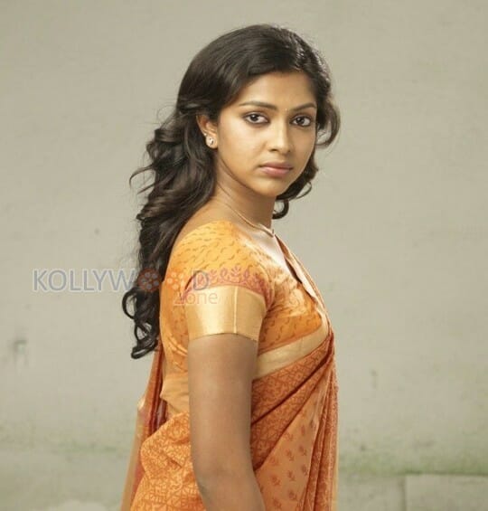 Amala Paul Saree Photos