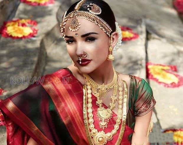 Amy Jackson Bridal Look Photos