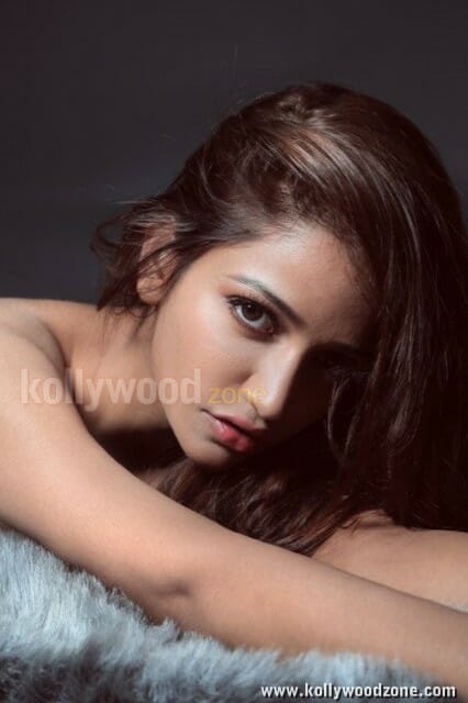 Anaika Soti Hot Pictures