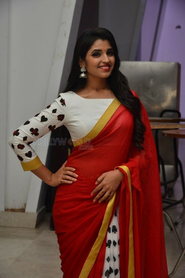 Anchor Shyamala At Rangu Pre Release Event Photos