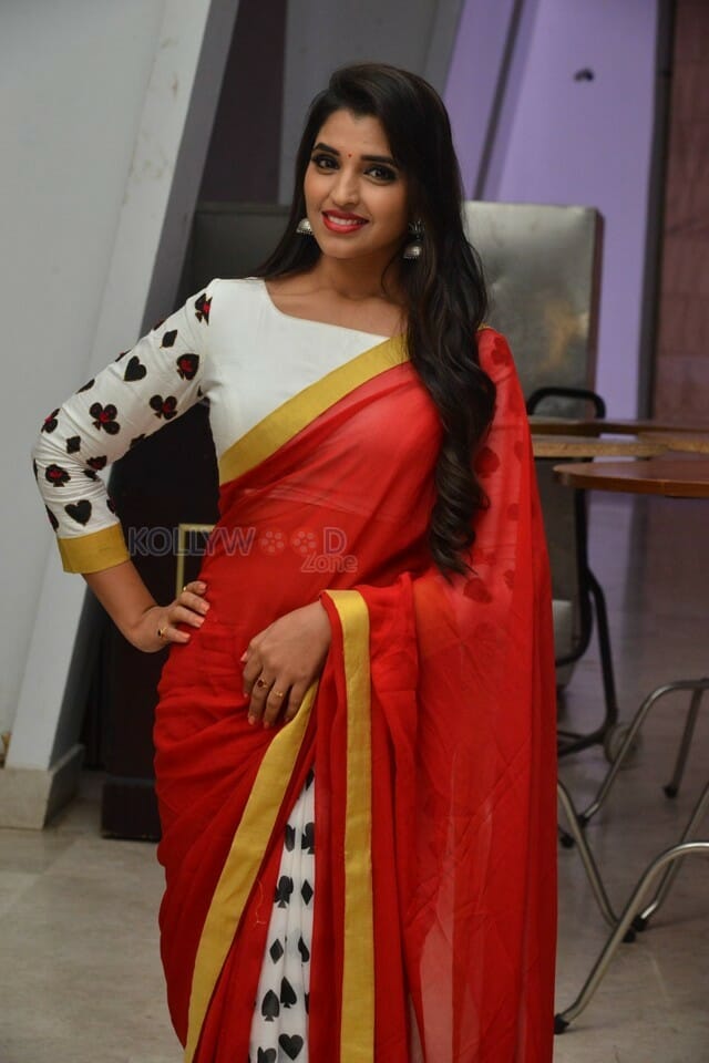 Anchor Shyamala At Rangu Pre Release Event Photos