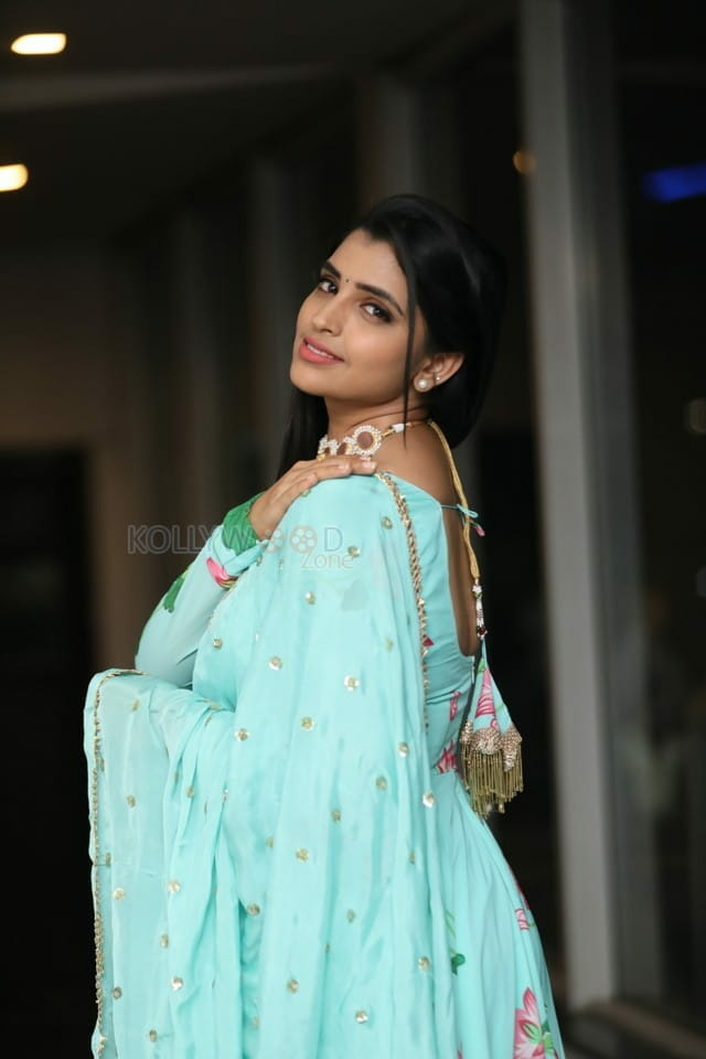 Anchor Shyamala at Sashi Pre Release Event Photos