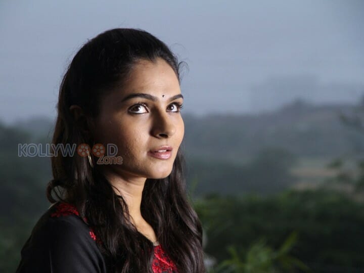 Andrea Jeremiah In Aranmanai Movie Pictures