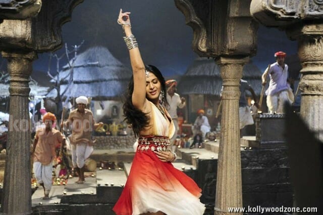 Anushka In Bathra Movie Pictures