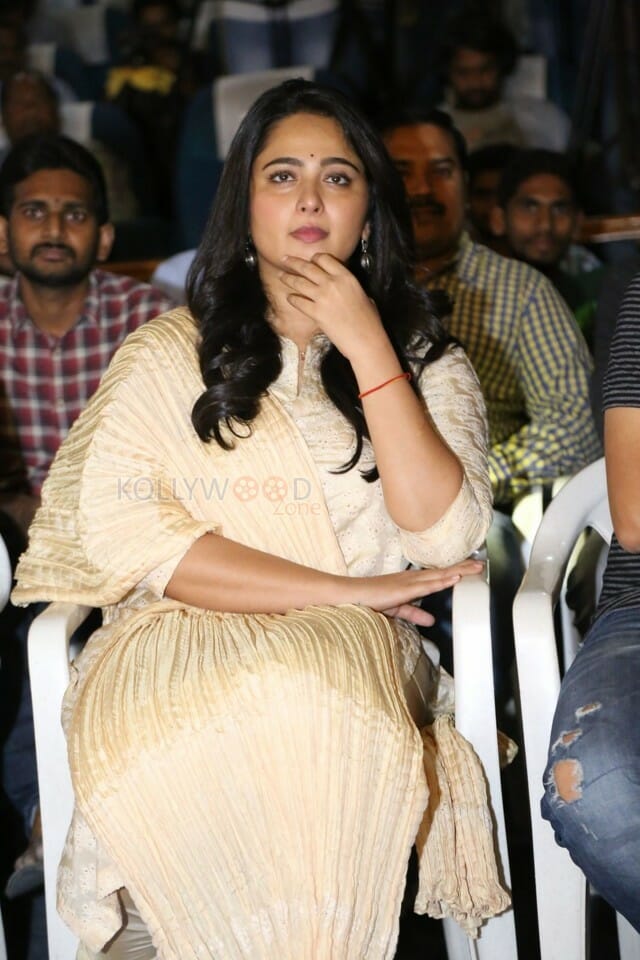 Anushka Shetty At Bhaagamathie Thank You Meet Photos