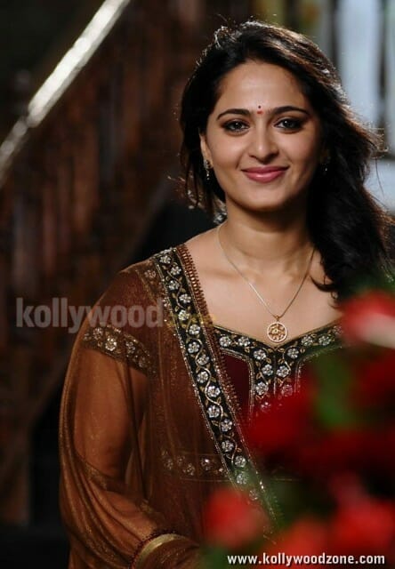 Anushka Shetty Latest Sexy Pictures