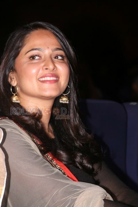 Anushka Shetty New Stills