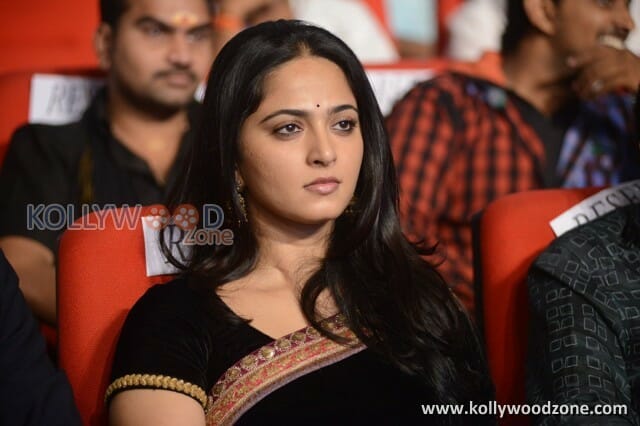 Anushka Shetty Sexy Black Saree Pictures