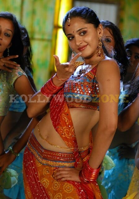 Anushka Shetty Sexy Stills